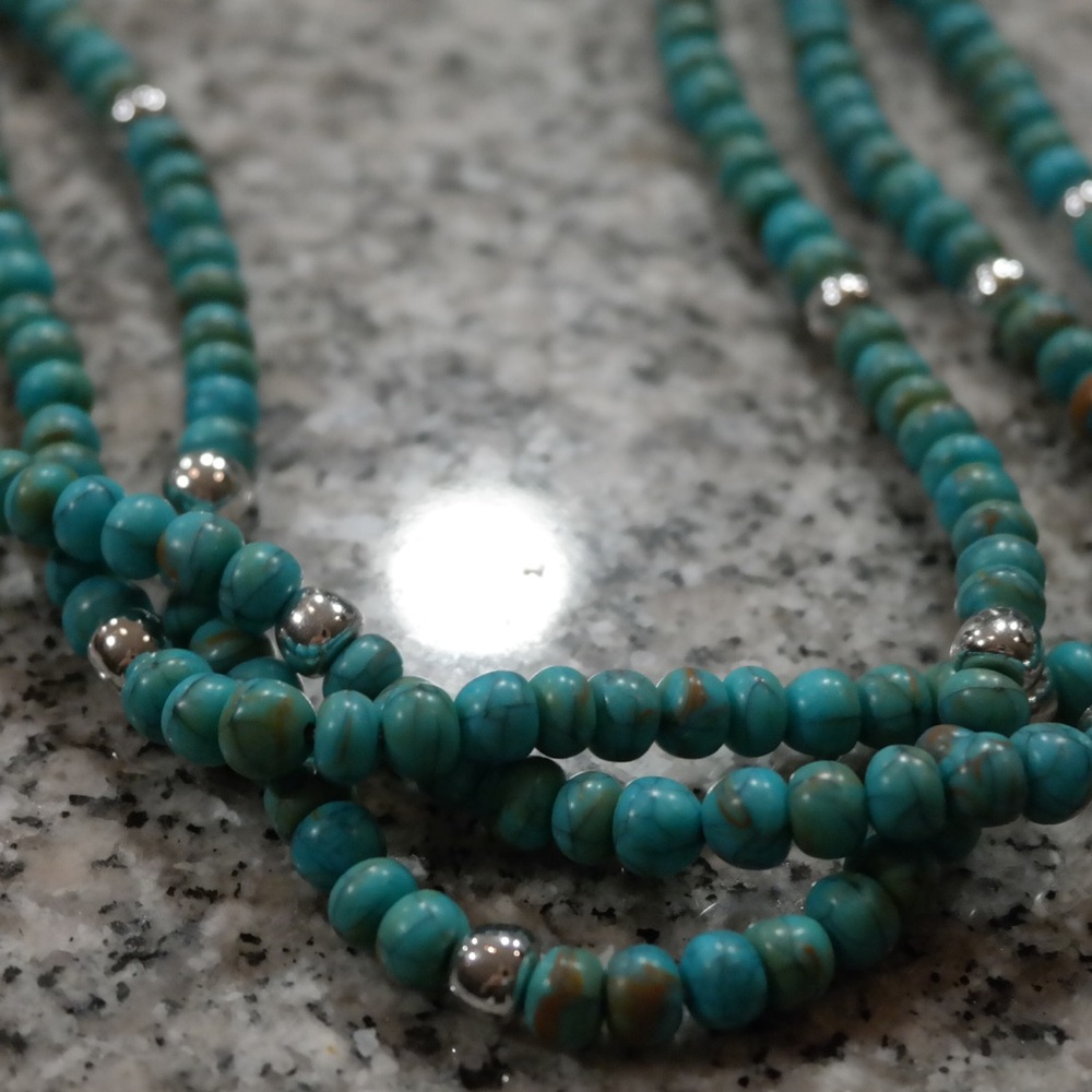 Gorgeous blue pendant stones